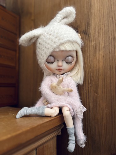 Custom blythe doll - blythe, ooak