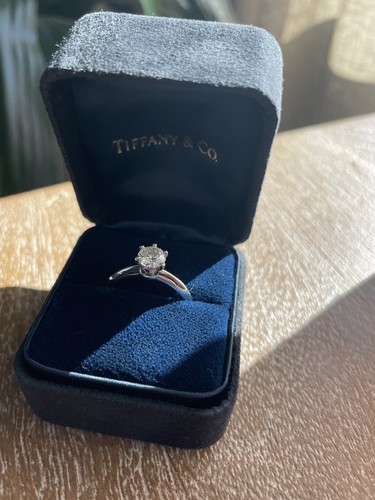 Tiffany diamond - &,