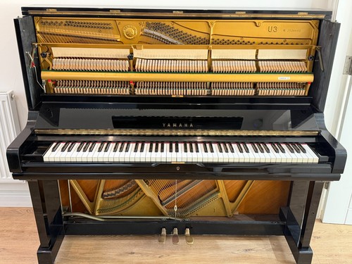 Yamaha upright piano made - upright,