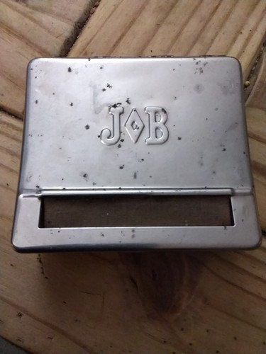Cigarette rolling - j.o.b.,