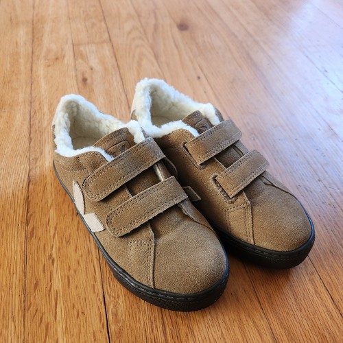 Nwot veja kids esplar fured - *nwot*,