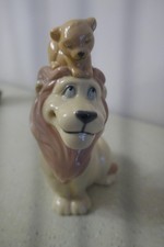 Nao by Lladro.  Lion and Cub.  'My Little King'. 1497