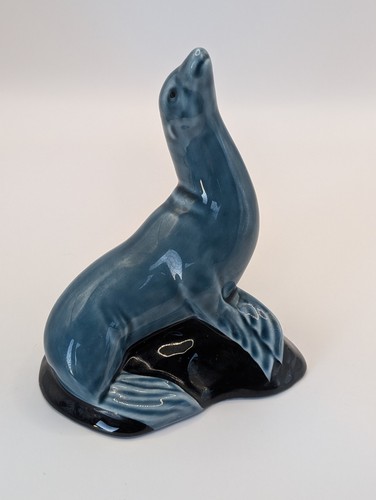 Poole pottery seal rock - seal, on