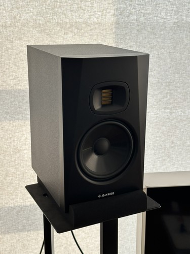 Adam audio t7v active - audio,