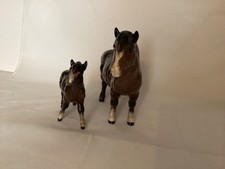 BESWICK SHETLAND PONY AND FOAL EXELLECT CONDITION