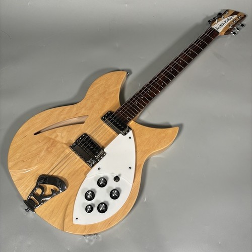 Rickenbacker 330 - , (no260628)