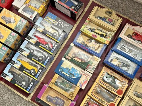 Random boxed diecast - random,