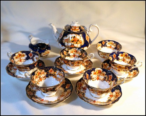 Antique royal albert heirloom - albert,