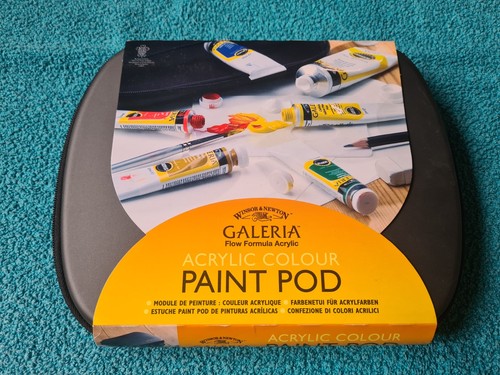 Winsor newton paint pod - &,