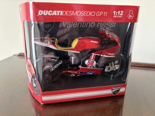 Valentino rossi 2011 - valentino,