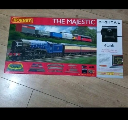 Hornby r1172 the majestic - majestic, e