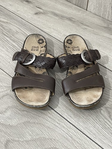 Clarks active air sandals