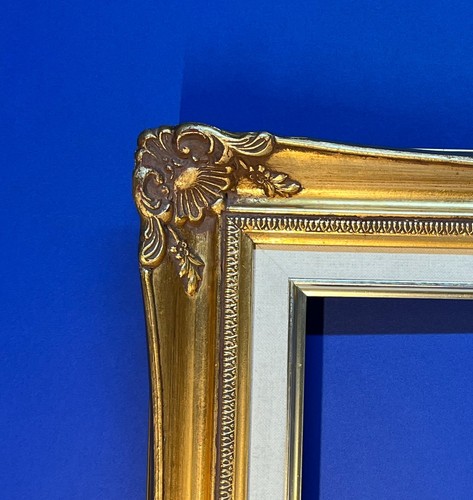 Picture frame for 24 - frame, 18