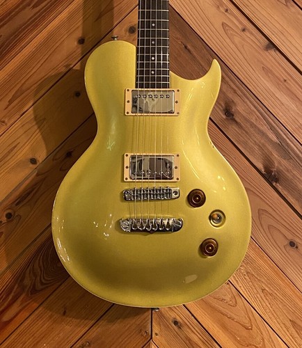 Aria pro 1000 gold - gold, top