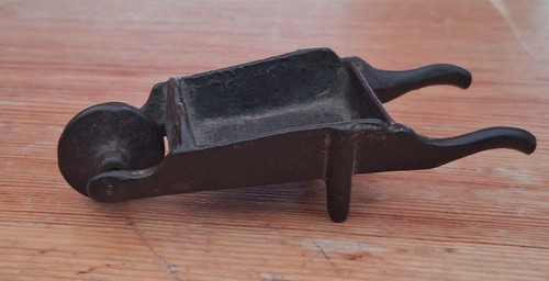 Vintage miniature cast iron - vintage,