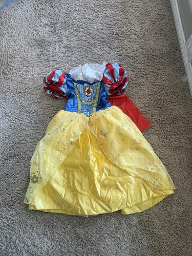 Disney store snow white - store,