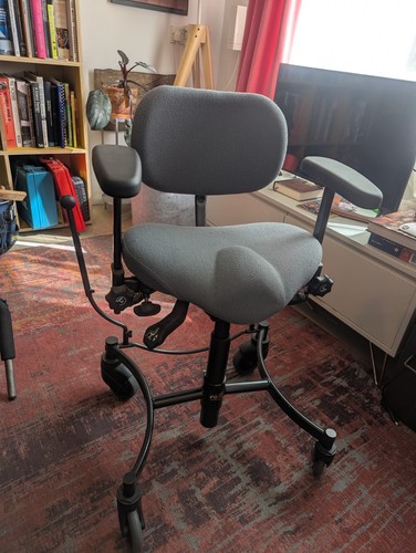 Vela salsa 100 saddle stool - 100,