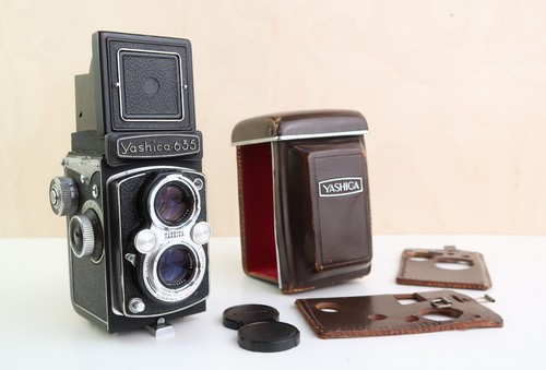 Yashica 635 tlr 120 medium - 120,