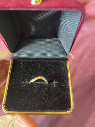 18ct yellow gold wishbone - 18ct,