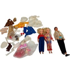 2 Vintage Sindy Dolls 033055X