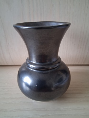 Prinknash pottery vintage - vintage, bud