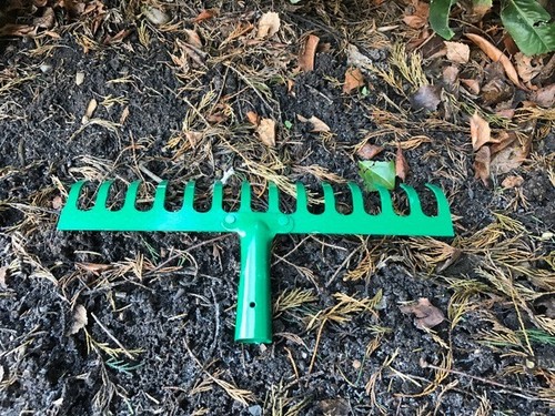 Metal garden rake head - , lawn