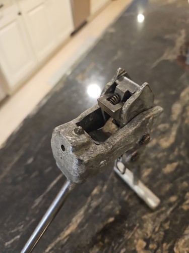 Dixon f100 center - dixon, punch