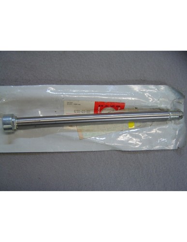 Xl250s wheel axle - 78-80,