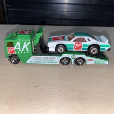 MATCHBOX KENWORTH CABOVER RACING TRANSPORTER 1983 7UP with car 