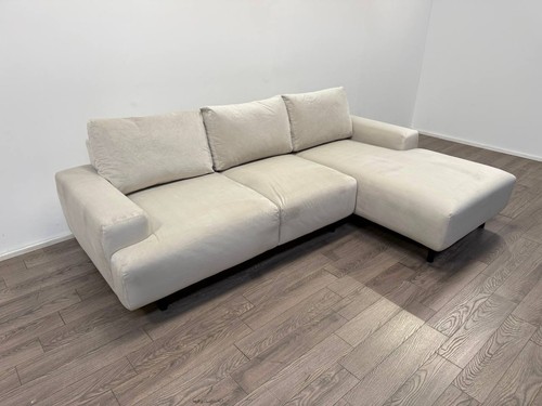 Julien parchment velvet right - velvet,
