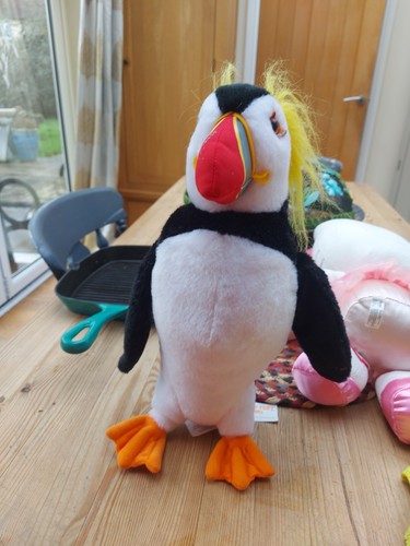 Happy feet sven the puffin - feet,