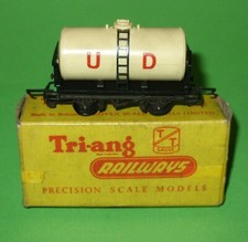 Tri-ang TT / T.74 UD Milk