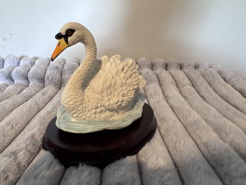 The juliana collection swan - the,