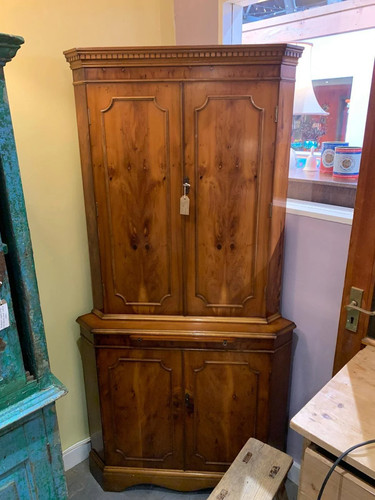 Vintage yew wood corner - vintage,