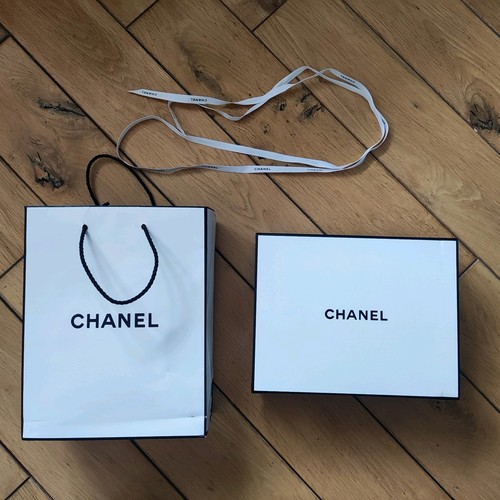 Chanel black and white - chanel,