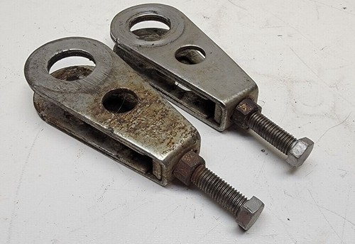 Rear axle chain - axle, tensioners