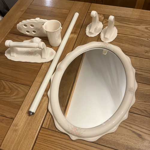 Vintage bathroom collection