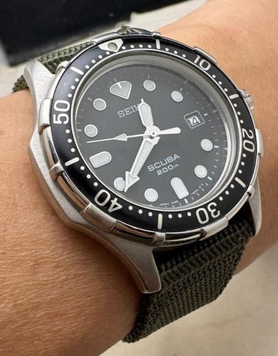 Seiko black dial - black, diver