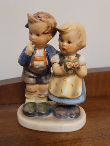 Vintage goebel hummel figurine - goebel,
