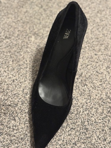 Zara black velvet pointed toe - black,