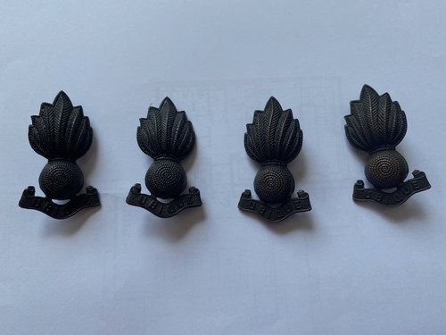 Ubique military badges - 4,