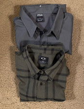 2x Oakley Mens Shirt M Military SI AP Flannel Outdoor Romeo Juliet Tank Pin Coin