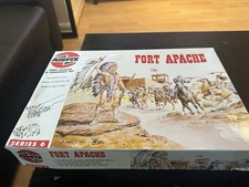 AIRFIX 1/72 SCALE VERY RARE COLLECTION OF WILD WEST MODEL KITS INC FORT APACHE