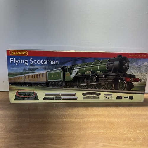 R1072 hornby flying scotsman - hornby,