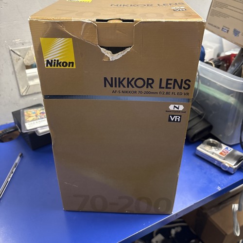 Nikon 200mm fl ed - f/2.8e,
