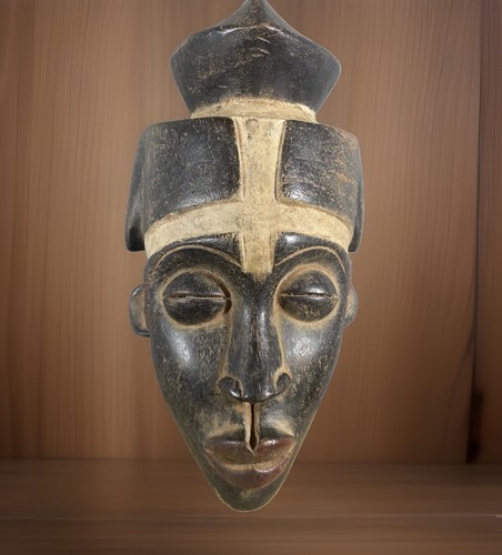 Authentic african art - art, wood