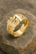 Mens Chunky Buckle Ring 18ct