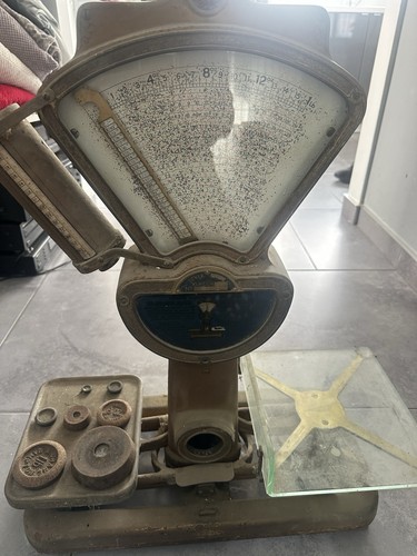 Old vintage scale - old,
