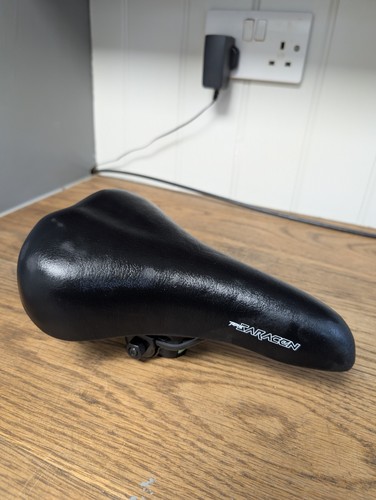 Vintage team saracen saddle - team,