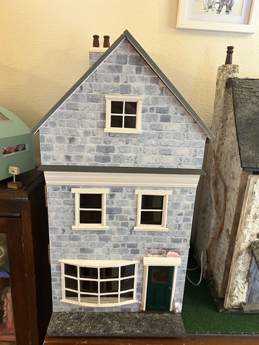 Large floor dolls house for - floor,